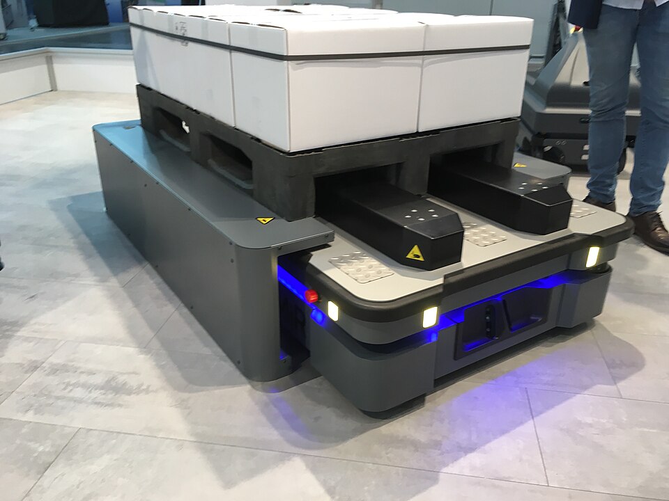 Mobile Industrial Robots (MiR) - AGV and AMR mobile robots